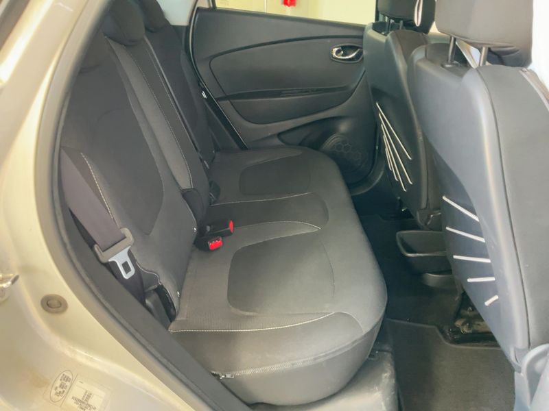 Renault Captur 0.9 Energy Intens — zdjęcie 14