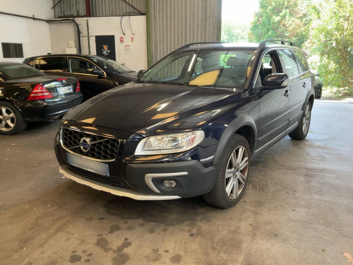 Volvo XC70 2016 — photo 1