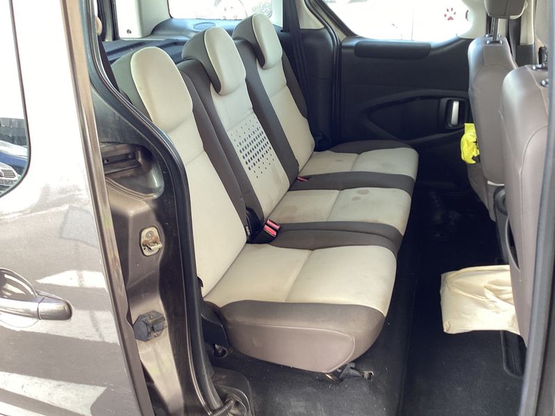 Citroen Berlingo 1.6 Blue-HDi Feel — zdjęcie 14