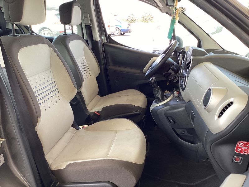 Citroen Berlingo 1.6 Blue-HDi Feel — zdjęcie 11