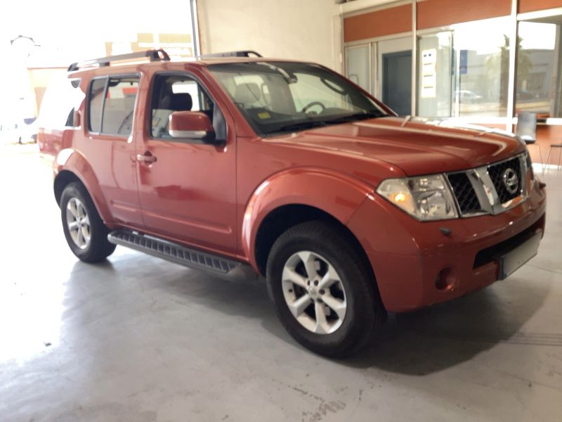 Nissan Pathfinder 2.5 dCi LE — zdjęcie 8