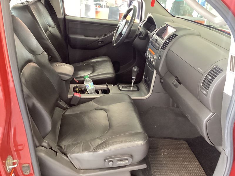Nissan Pathfinder 2.5 dCi LE — zdjęcie 11