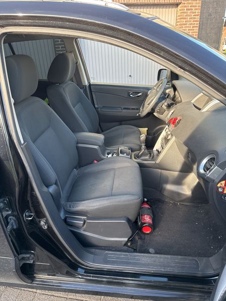 Renault Koleos 2.0 dCi Dynamique — zdjęcie 10