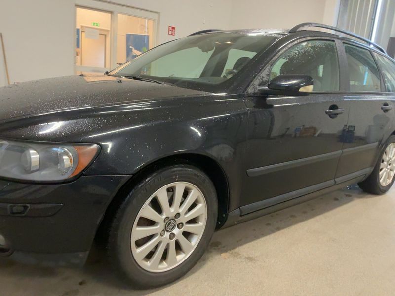 Volvo V50 2.4 Kinetic — zdjęcie 2