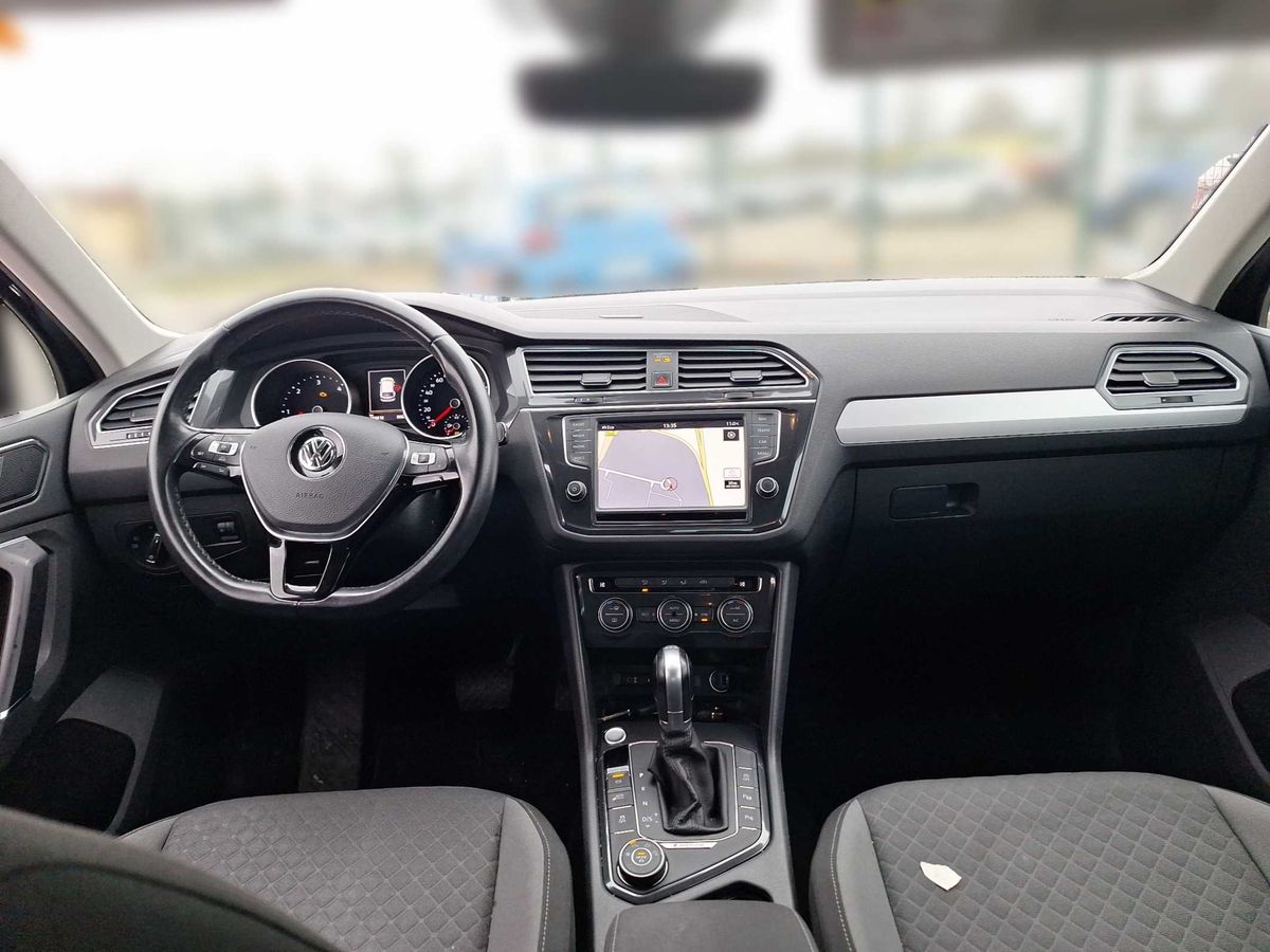 Volkswagen Tiguan 2016 — photo 12