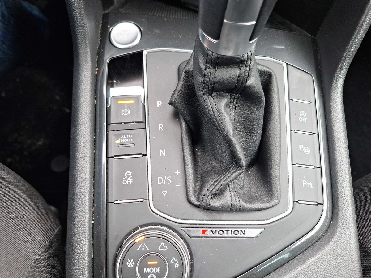 Volkswagen Tiguan 2016 — photo 37