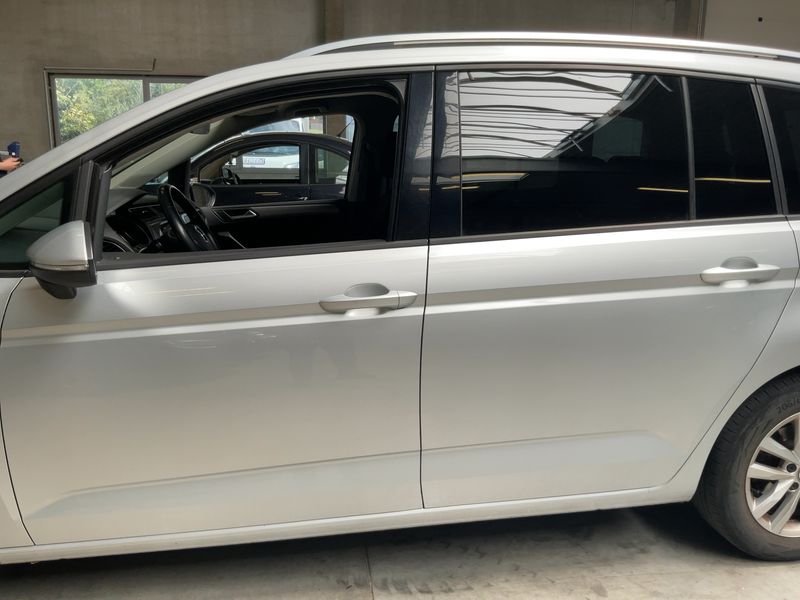 Volkswagen Touran 1.6 TDI Confortline Business BlueMotion Tech 2018 – снимка 4