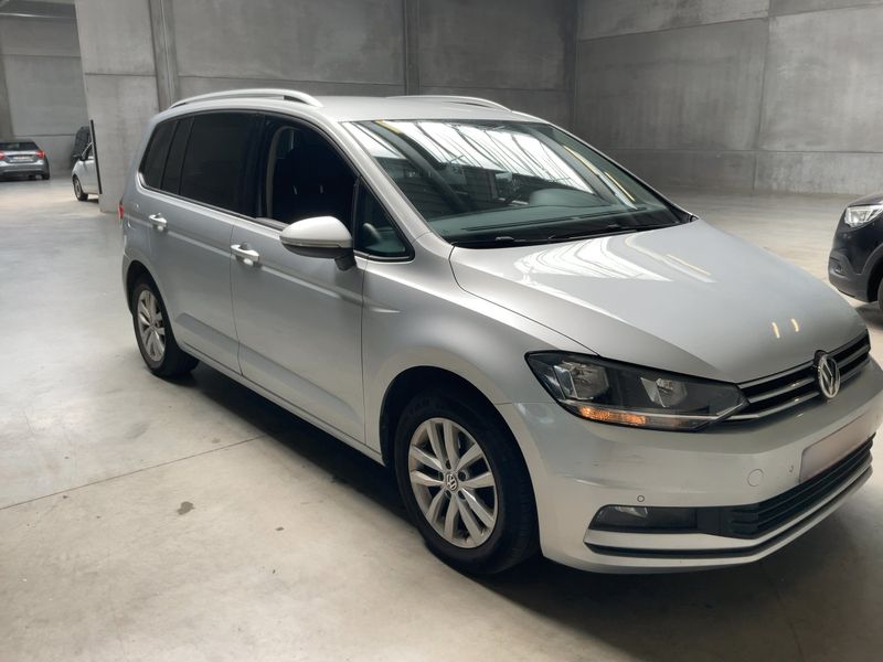 Volkswagen Touran 1.6 TDI Confortline Business BlueMotion Tech 2018 – снимка 12