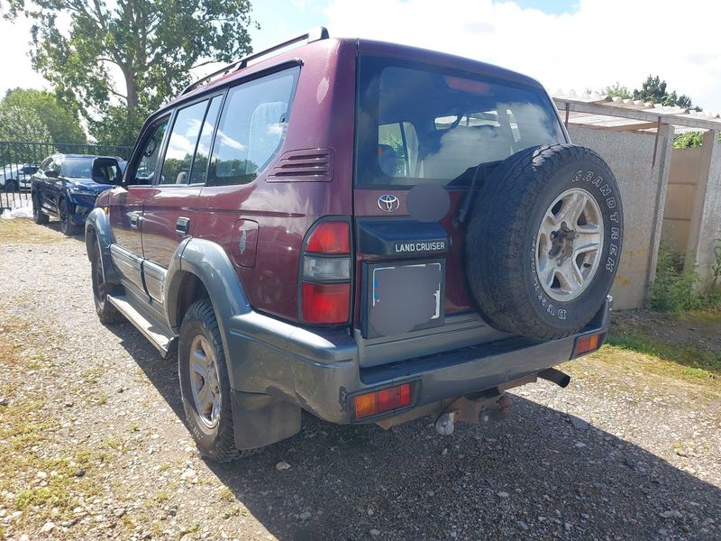 Toyota Land Cruiser 4.2 Turbodiesel 100 — zdjęcie 3