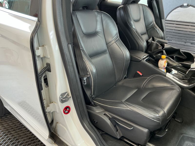 Volvo XC60 2.0 D4 Summum 2WD 2015 – снимка 35
