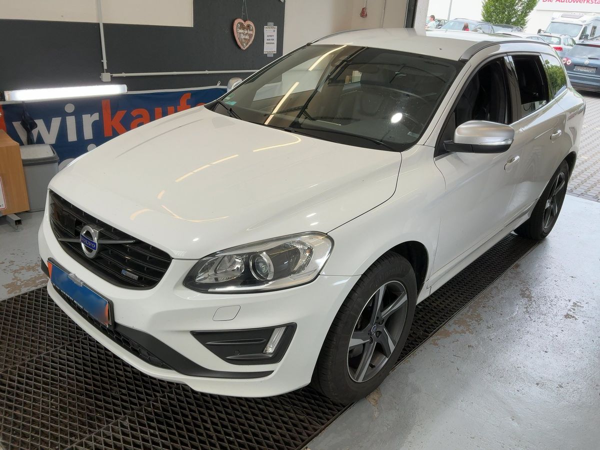 Volvo XC60 2015 — photo 1