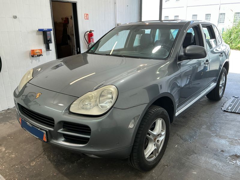 Porsche Cayenne 3.2