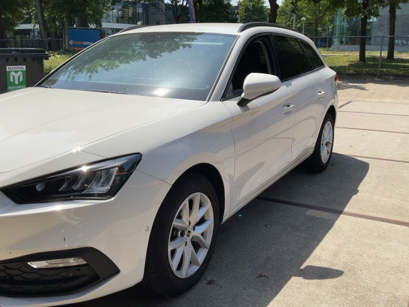 Seat Leon 1.0 TSI Style 2023 – снимка 2