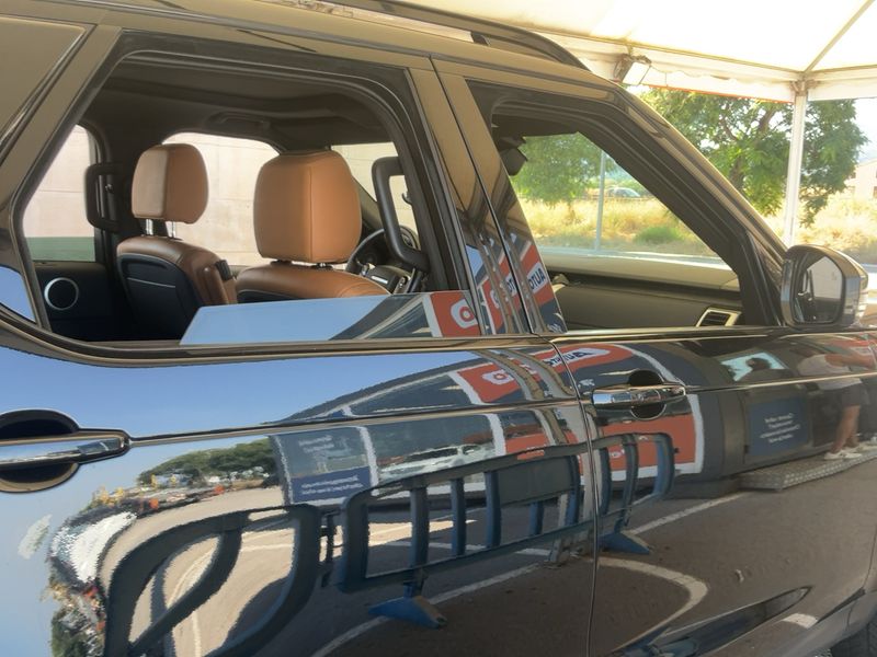 Land Rover Discovery 5 3.0 SD V6 HSE — zdjęcie 7