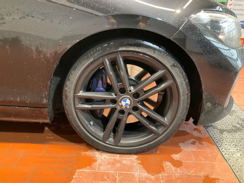 BMW 1er M140i Special Edition photo BMW 1er M140i Special Edition