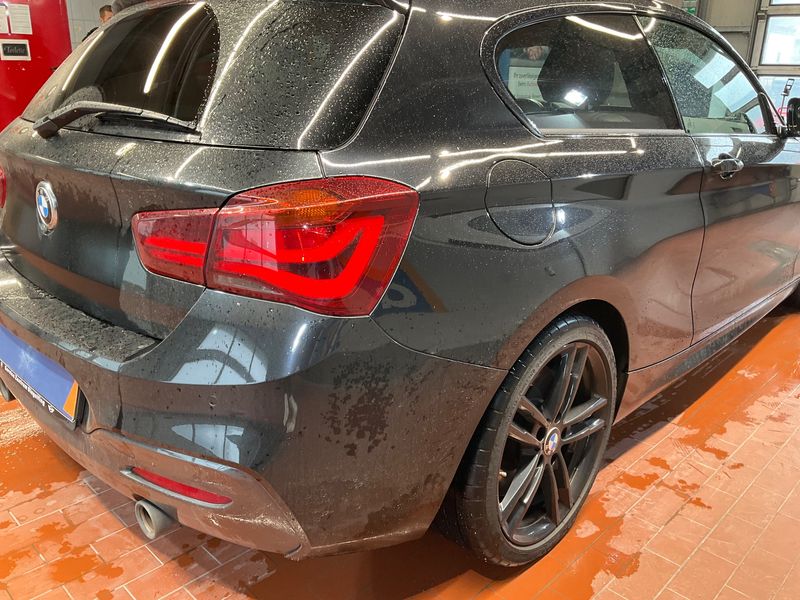 BMW 1er M140i Special Edition photo BMW 1er M140i Special Edition