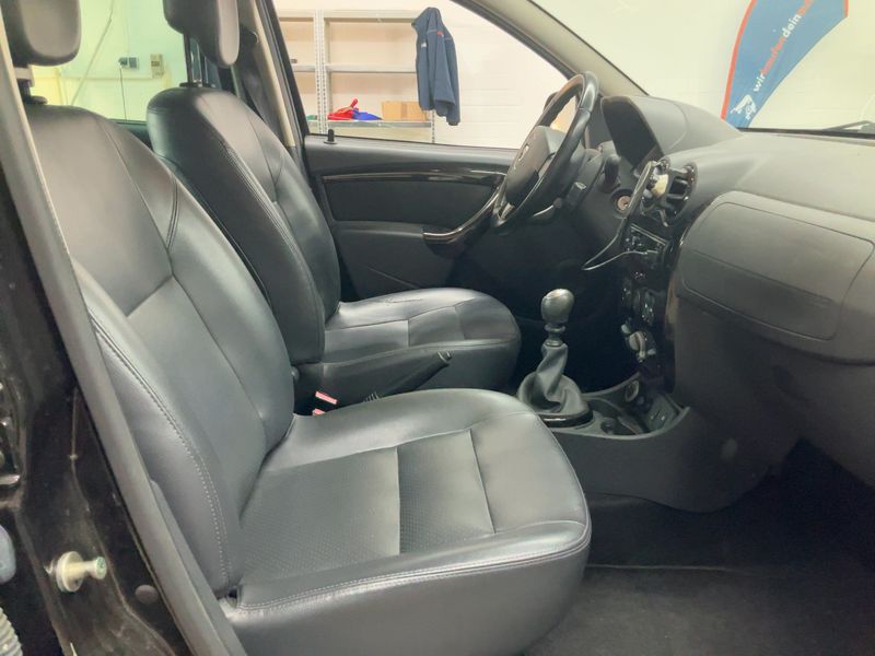 Dacia Duster 1.5 dCi Prestige 4x4 — zdjęcie 11