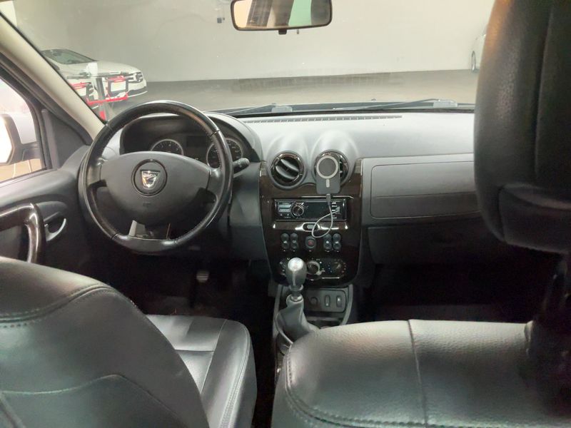 Dacia Duster 1.5 dCi Prestige 4x4 — zdjęcie 12