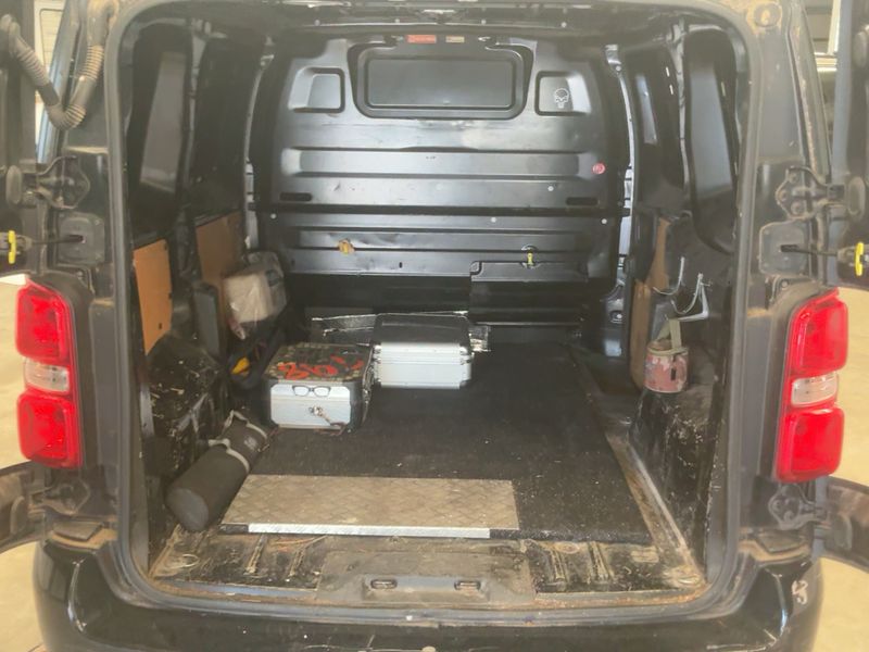 Citroen Jumpy 1.6 Blue-HDi Club XS — zdjęcie 10