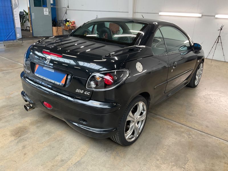Peugeot 206 2.0 CC Platinum — zdjęcie 2