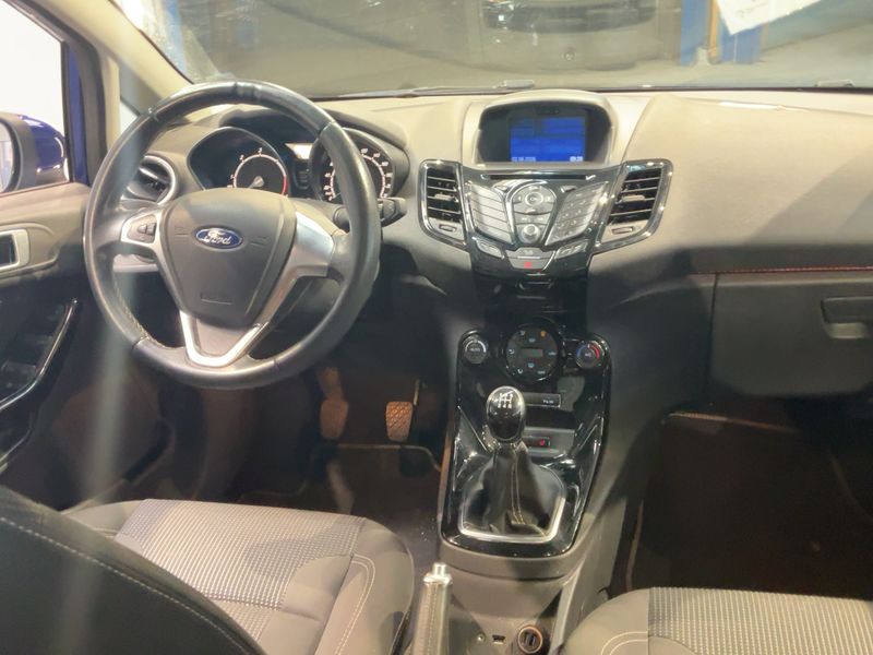 Ford Fiesta 1.5 TDCi Titanium — zdjęcie 12