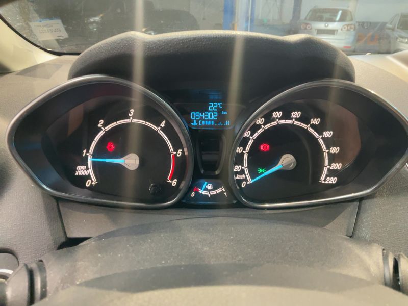 Ford Fiesta 1.5 TDCi Titanium — zdjęcie 13