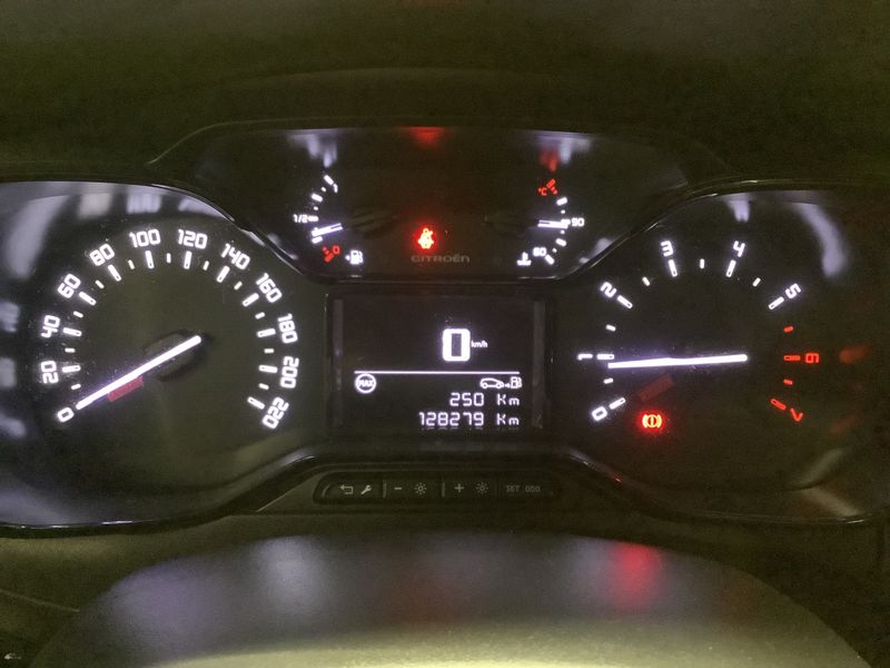 Citroen C3 1.2 PureTech Feel — zdjęcie 13
