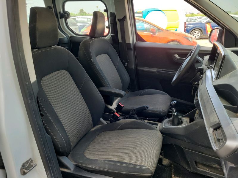 Ford Tourneo Courier 1.0 EcoBoost Trend — zdjęcie 9