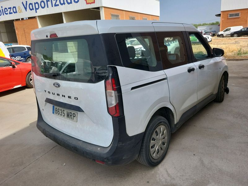 Ford Tourneo Courier 1.0 EcoBoost Trend — zdjęcie 5