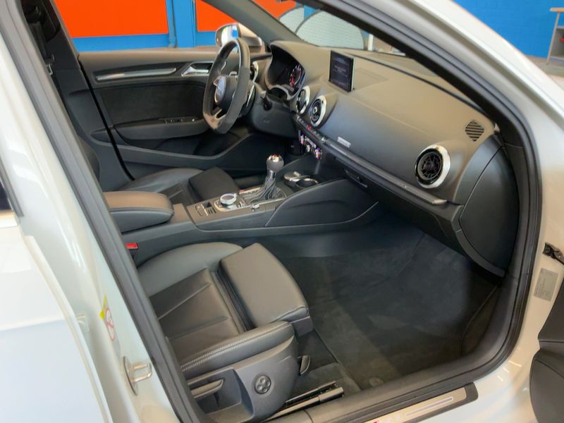 Audi RS 3 Sportback 2.5 TFSI quattro — zdjęcie 11