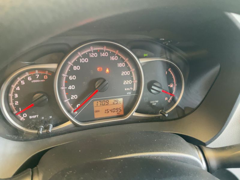 Toyota Yaris 1.0 VVT-i Cool — zdjęcie 13