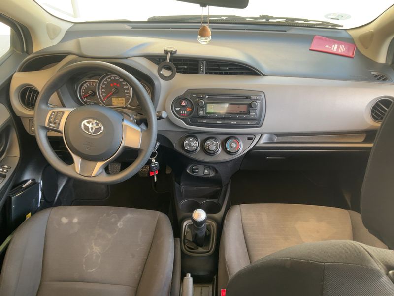 Toyota Yaris 1.0 VVT-i Cool — zdjęcie 12