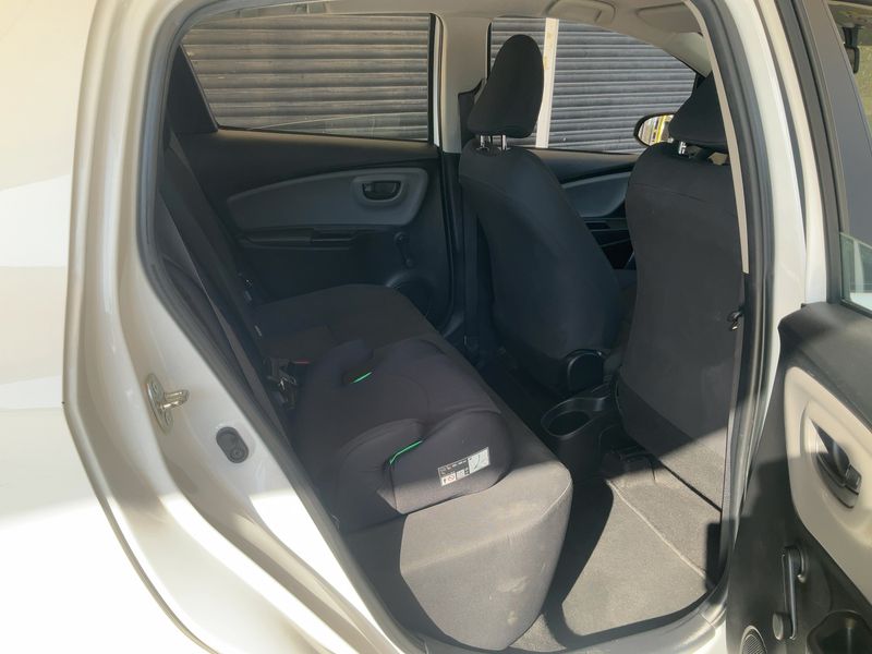Toyota Yaris 1.0 VVT-i Cool — zdjęcie 14