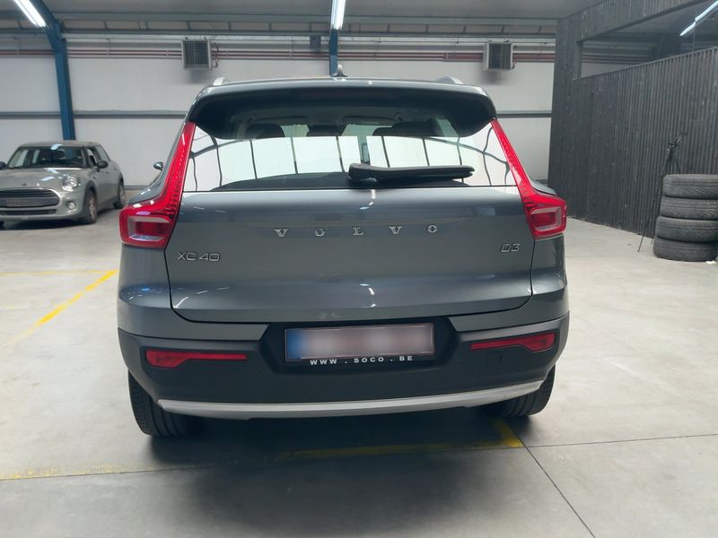 Volvo XC40 2.0 D3 Momentum 2WD — zdjęcie 5