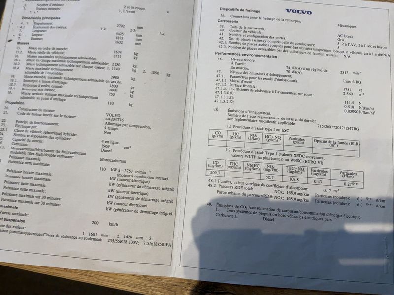 Volvo XC40 2.0 D3 Momentum 2WD — zdjęcie 16