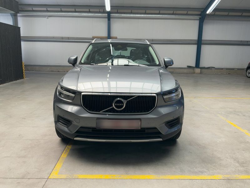 Volvo XC40 2.0 D3 Momentum 2WD — zdjęcie 9