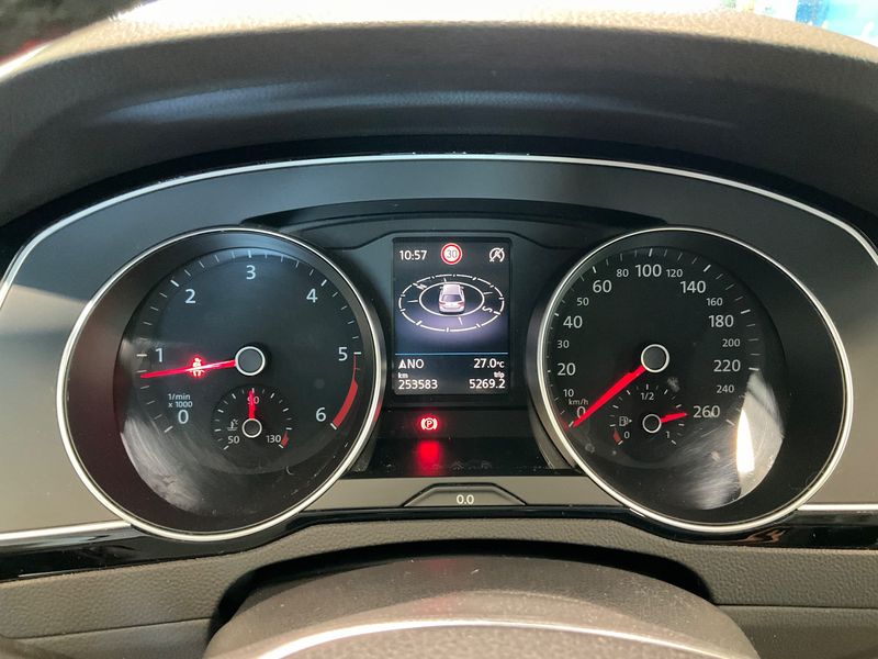 Volkswagen Passat 2.0 TDI Highline BlueMotion Tech — zdjęcie 13