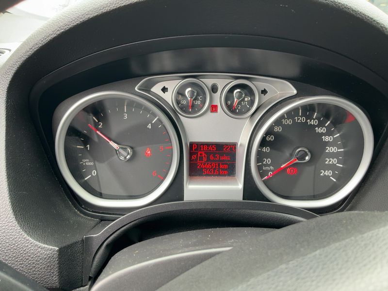 Ford Kuga 2.0 TDCi Champions Edition 2012 – снимка 18