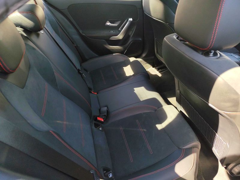 Mercedes-Benz A-Klasse Limousine A 200 AMG Line — zdjęcie 14