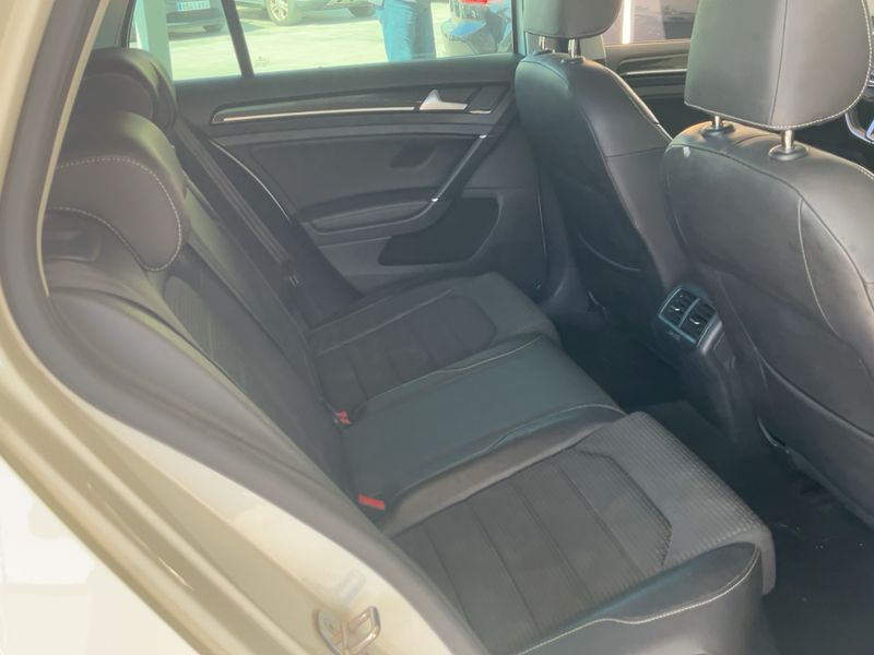 Volkswagen Golf VII 2.0 TDI Highline BlueMotion Tech 2016 – снимка 19