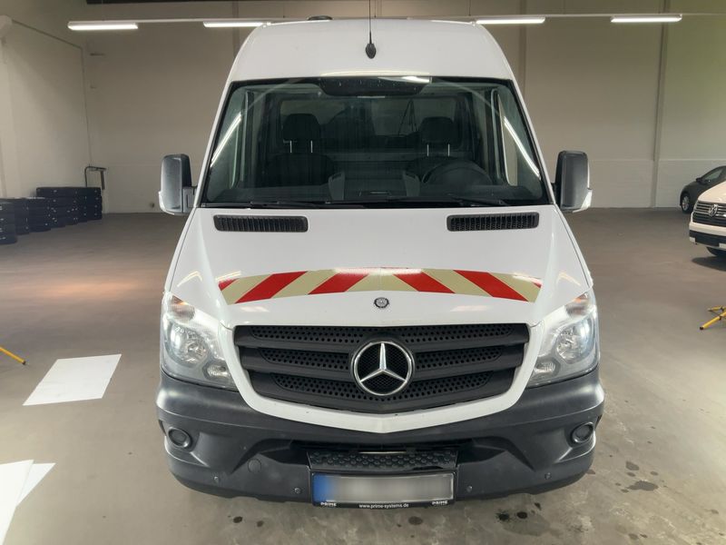 Mercedes-Benz Sprinter 310 CDI — zdjęcie 9