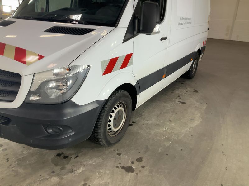 Mercedes-Benz Sprinter 310 CDI — zdjęcie 2