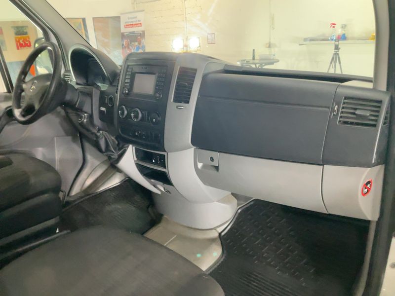 Mercedes-Benz Sprinter 310 CDI — zdjęcie 12