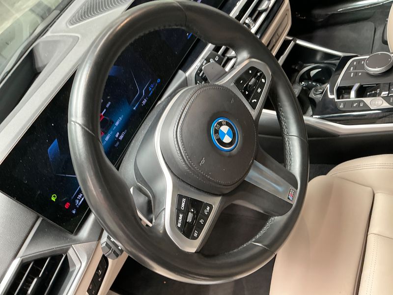 BMW 3er 330e xDrive M Sport 2022 – снимка 31