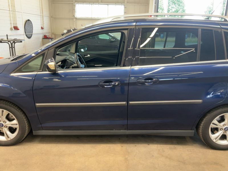 Ford Grand C-Max 1.6 Ti-VCT Champions Edition — zdjęcie 4