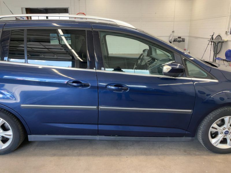 Ford Grand C-Max 1.6 Ti-VCT Champions Edition — zdjęcie 7