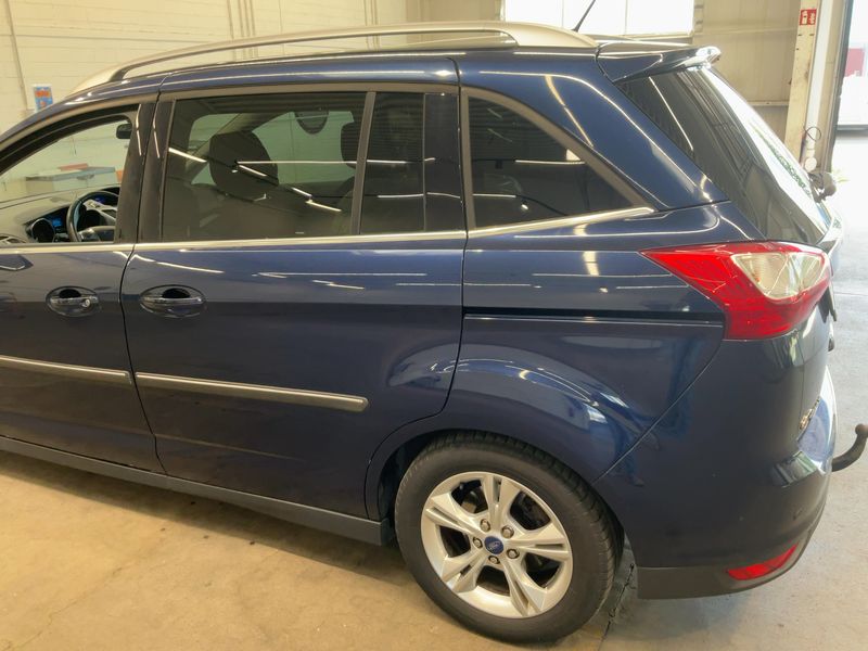 Ford Grand C-Max 1.6 Ti-VCT Champions Edition — zdjęcie 3