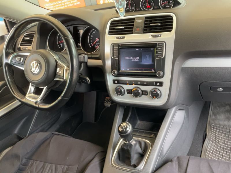 Volkswagen Scirocco 2.0 TSI R-Line BlueMotion Tech — zdjęcie 12