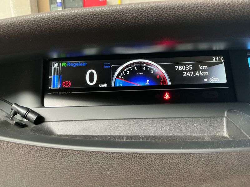Renault Grand Scenic 1.4 TCe Luxe 2012 – снимка 18