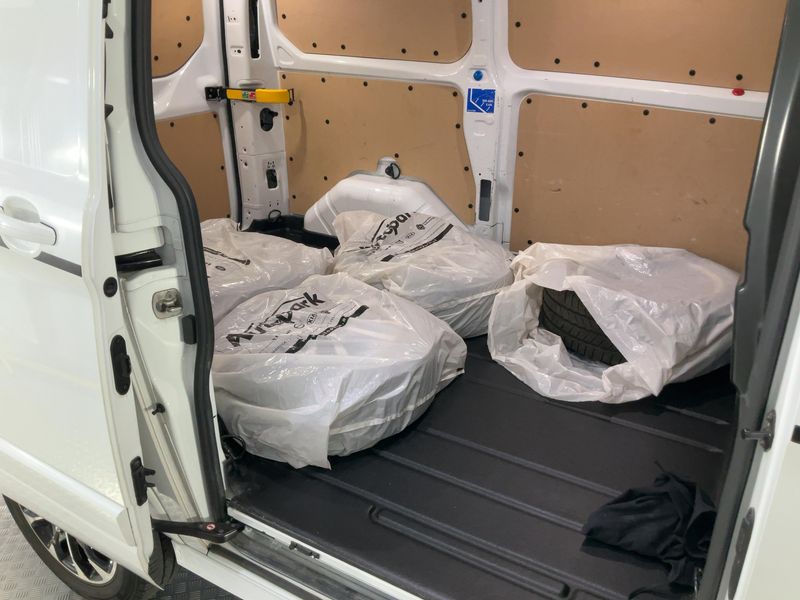 Ford Transit Custom 2.0 TDCi 310 L1 Sport — zdjęcie 14